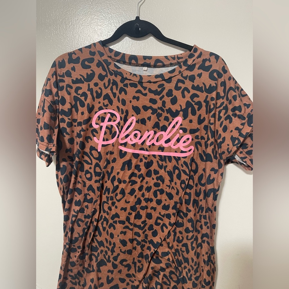 Women T-shirt summer leopard graphic print short sleeves loose top size XL - Picture 3 of 4